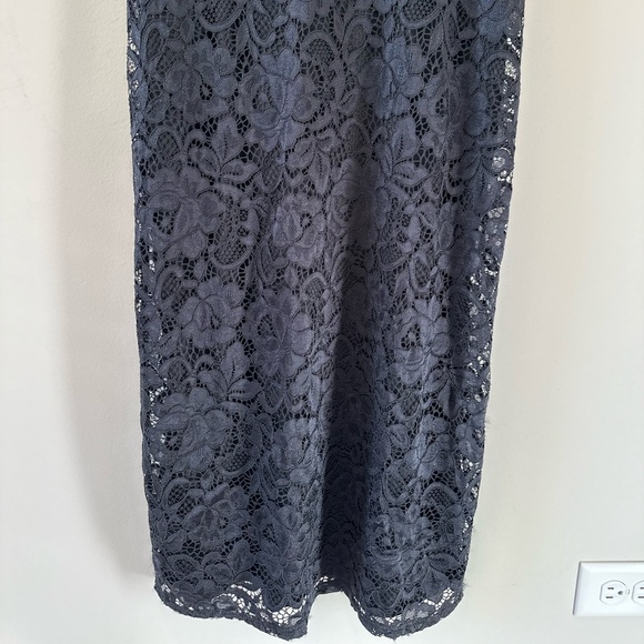 NWT Sam Edelman LACE Sleeveless Midi Dress
BLACK, Size 6 - Picture 5 of 14